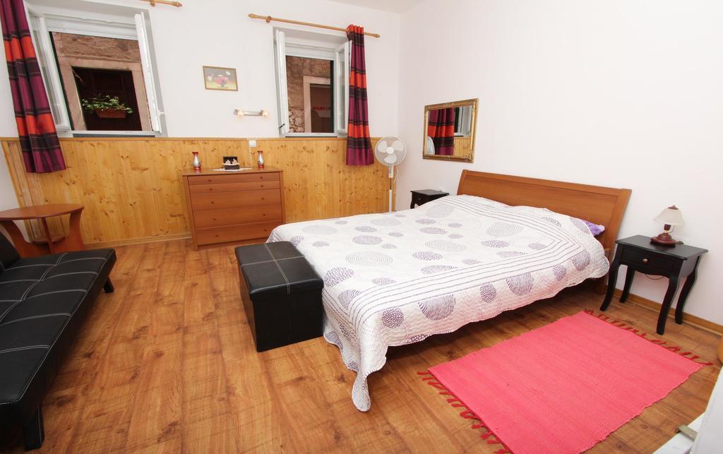 Apartma Pupa *